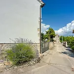 Holiday home Dvi Ladonje