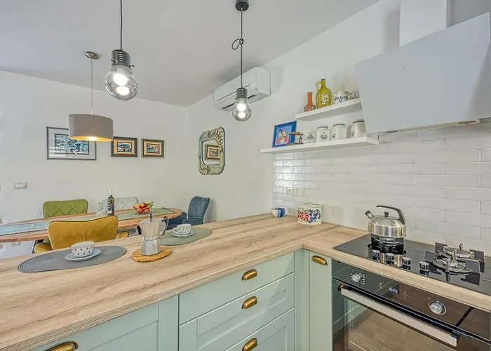 Dvi Ladonje Vikendica