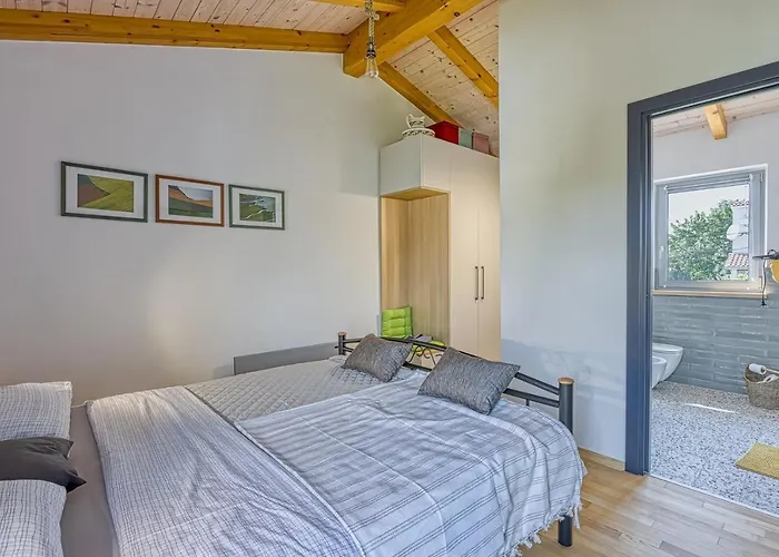 Dvi Ladonje Vikendica