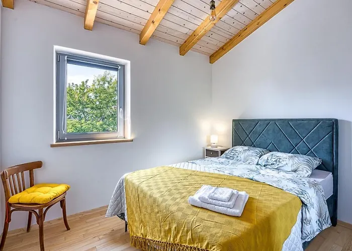 Dvi Ladonje Vikendica Tar-Vabriga