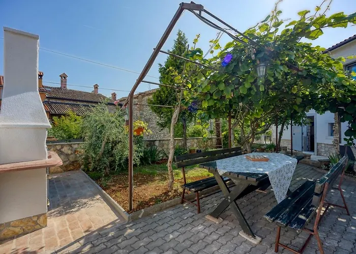 Dvi Ladonje Vikendica Tar-Vabriga