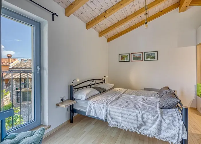 펜션 Dvi Ladonje Tar-Vabriga